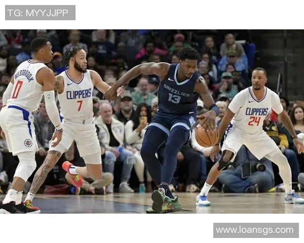 快船主场胜灰熊，系列赛反超——勇气与实力并存的完美演绎